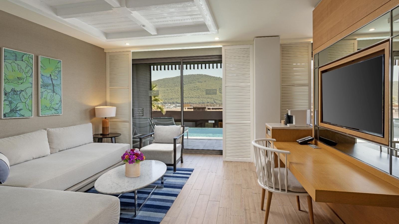 rooms-swim-up-deluxe-room