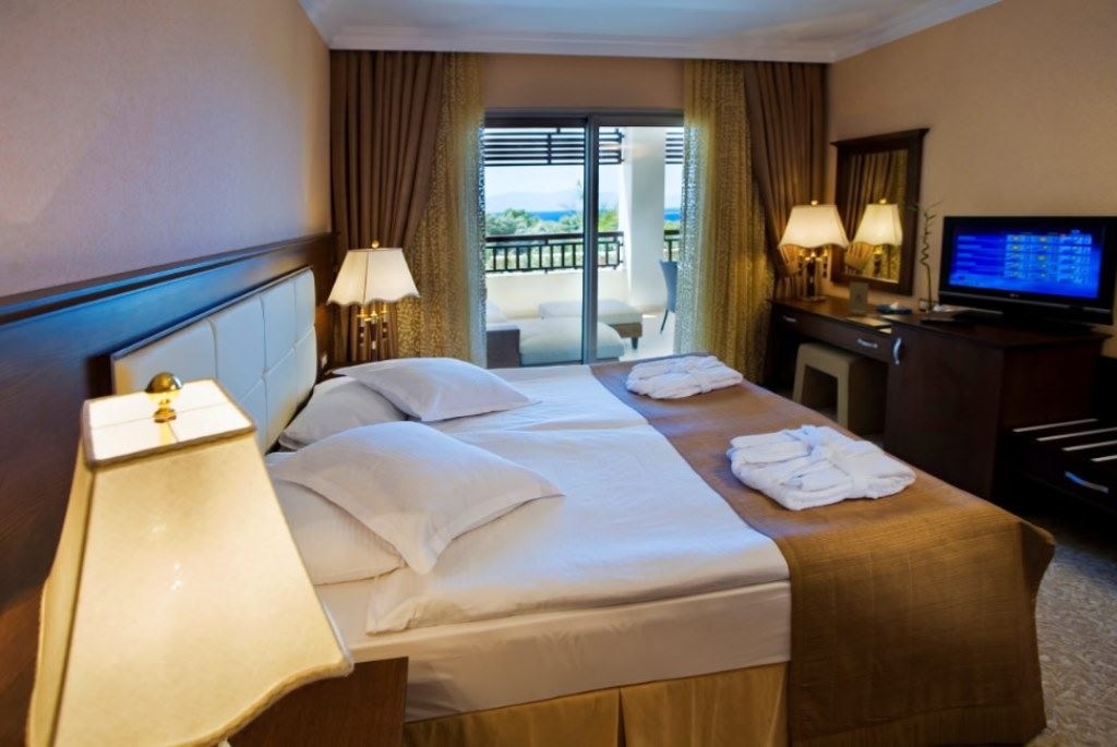 rooms-main-building-standard-room