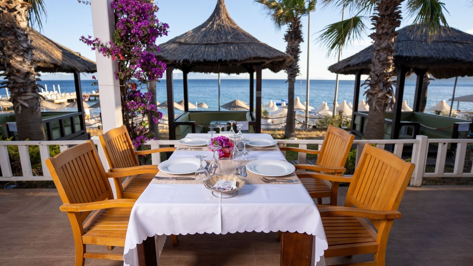 restaurants-main-building