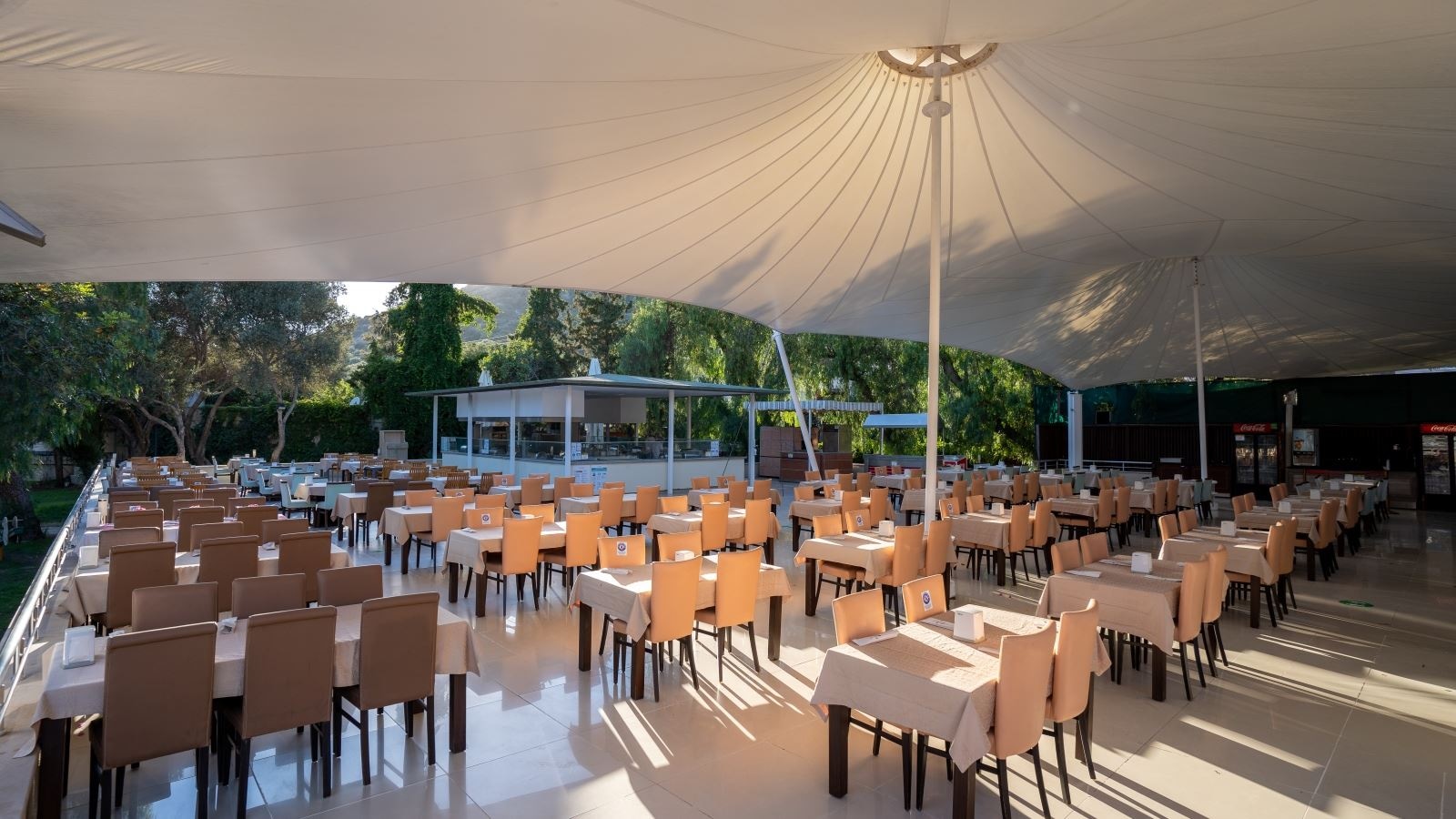 restaurants-main-building