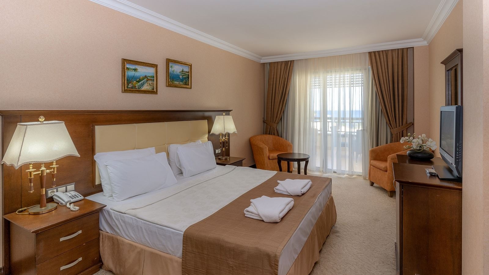 rooms-main-building-standard-room