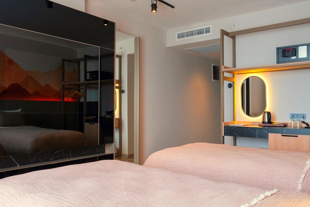 rooms-standard-room-land-view