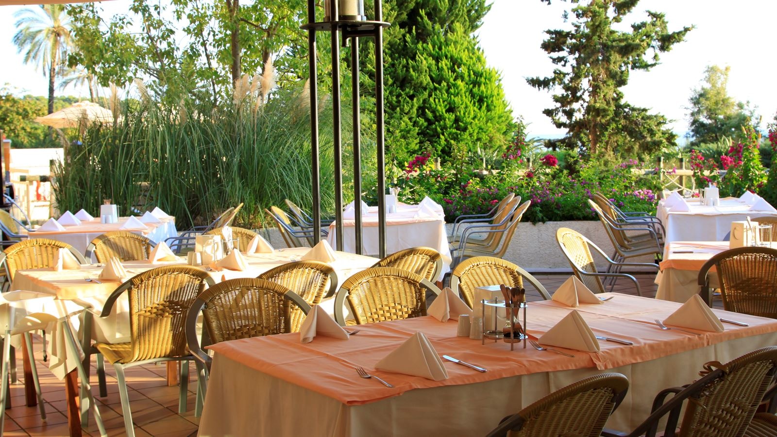 restaurants-main-restaurant