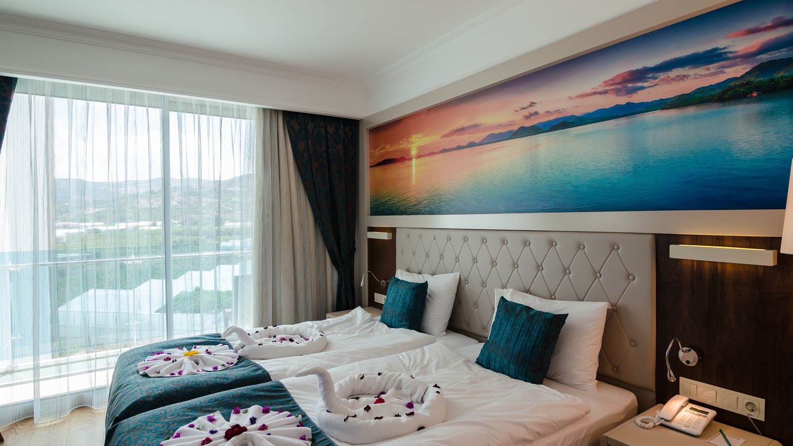 rooms-standard-room-side-sea-view