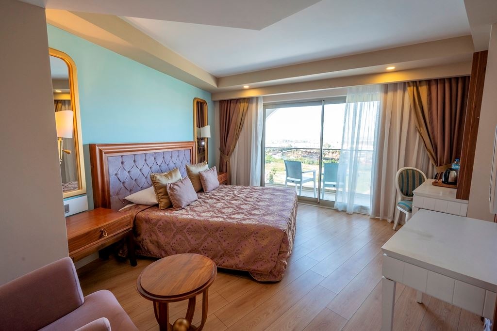 rooms-junior-suite-room