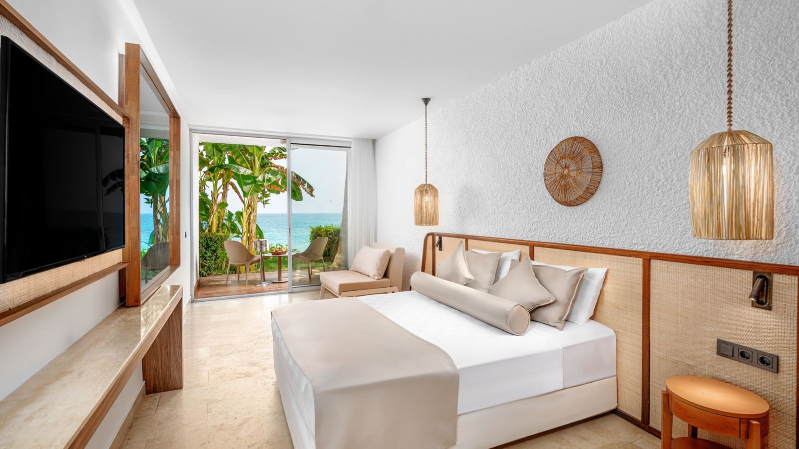 rooms-deluxe-beach-side-room