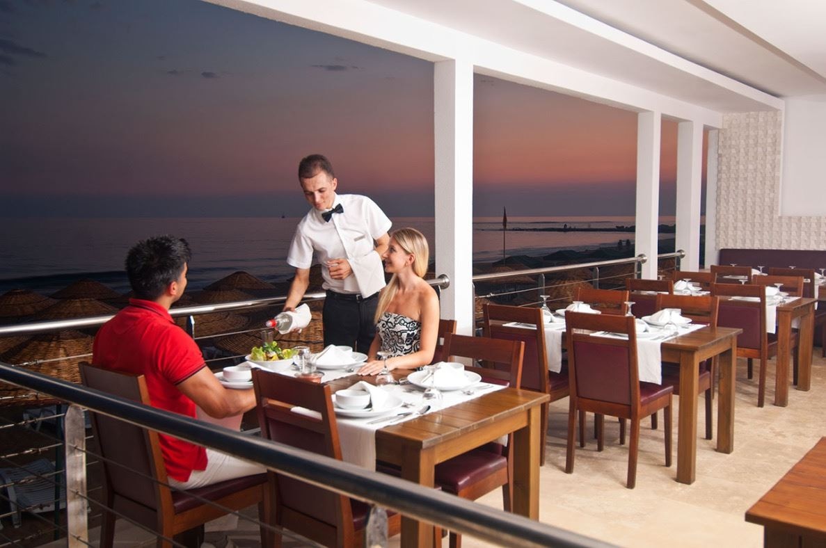 restaurants-divan-a-la-carte-restaurant