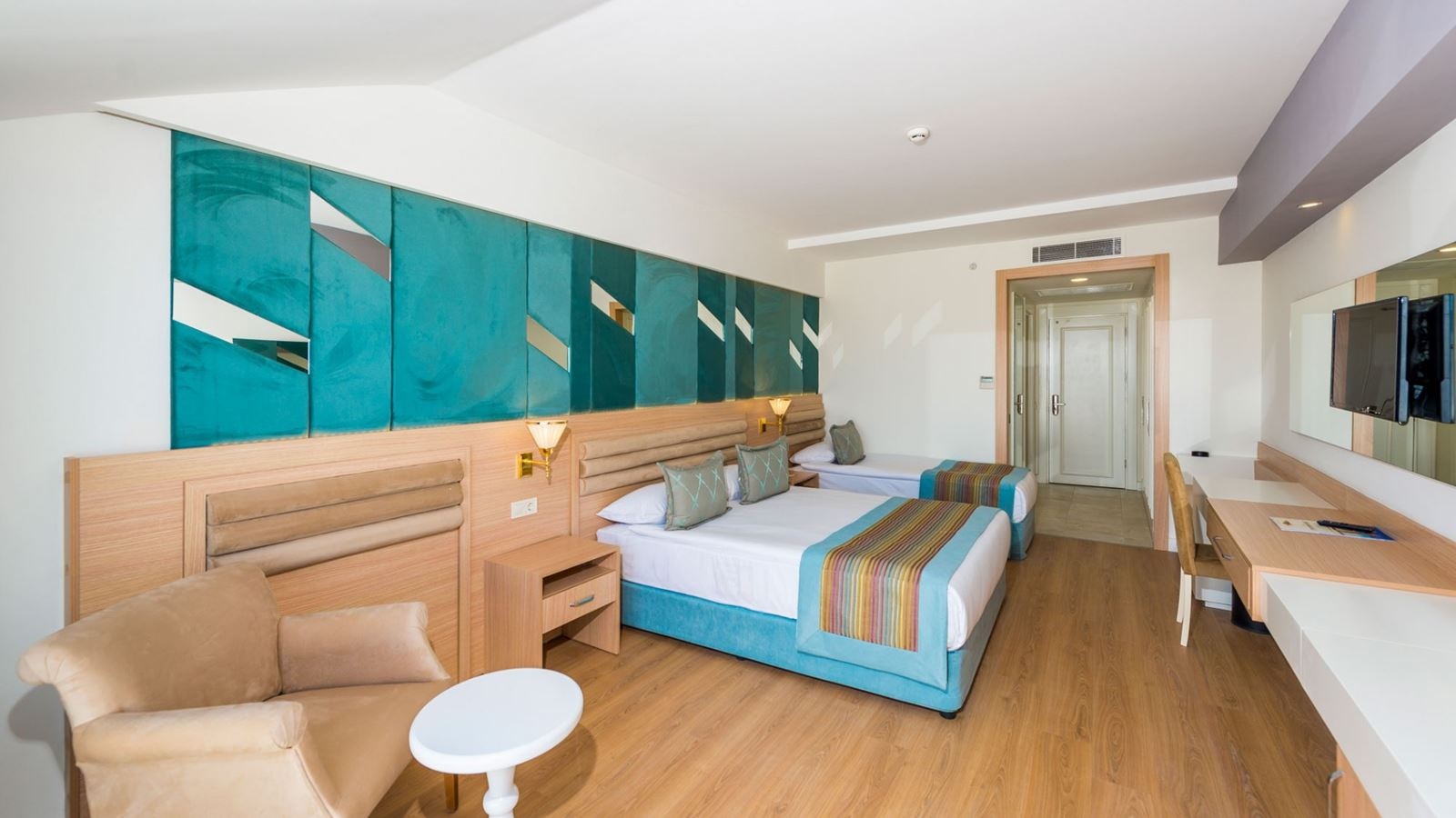 rooms-standard-room-land-view