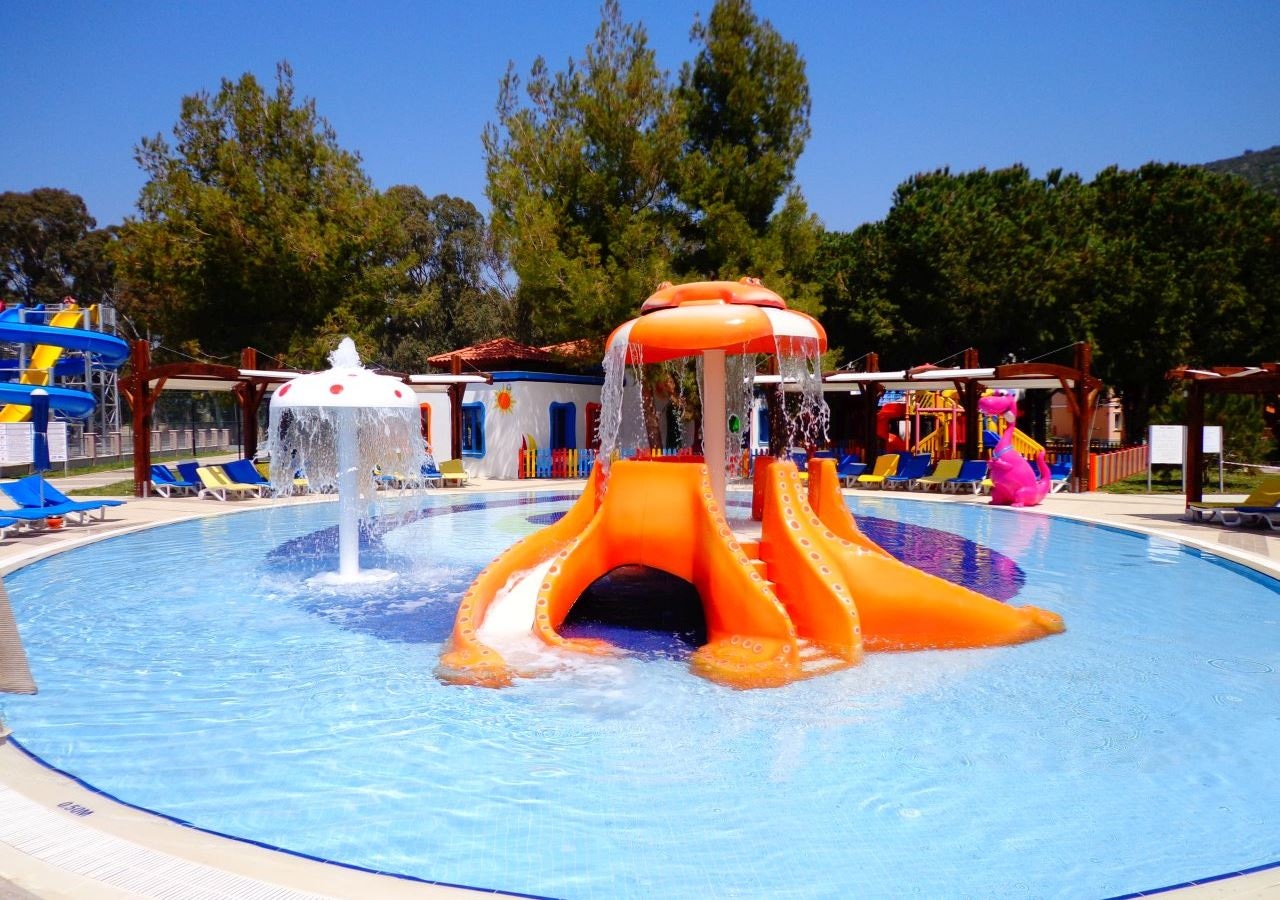 pools-outdoor-childrens-pool