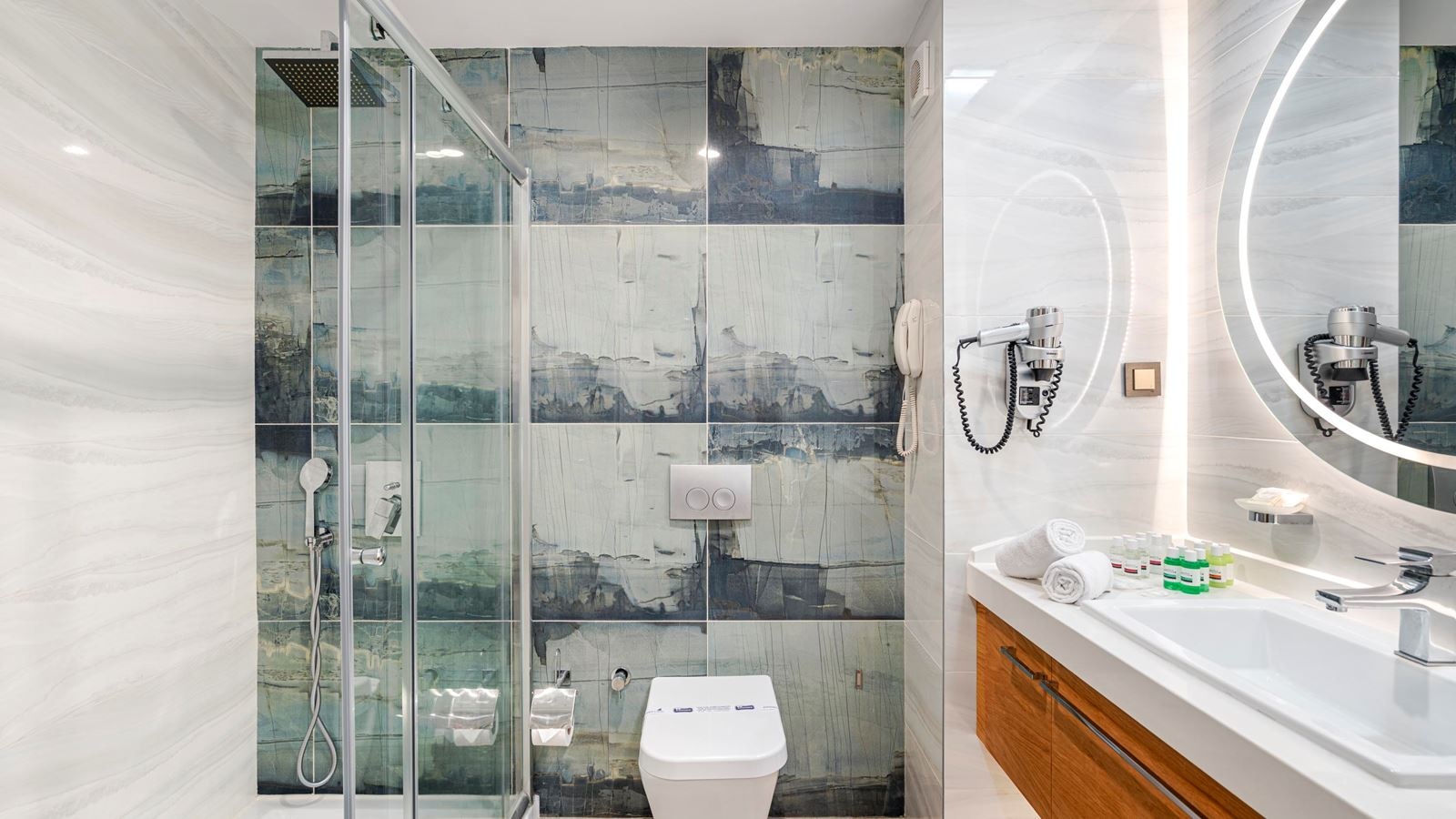 rooms-jacuzzi-terrace