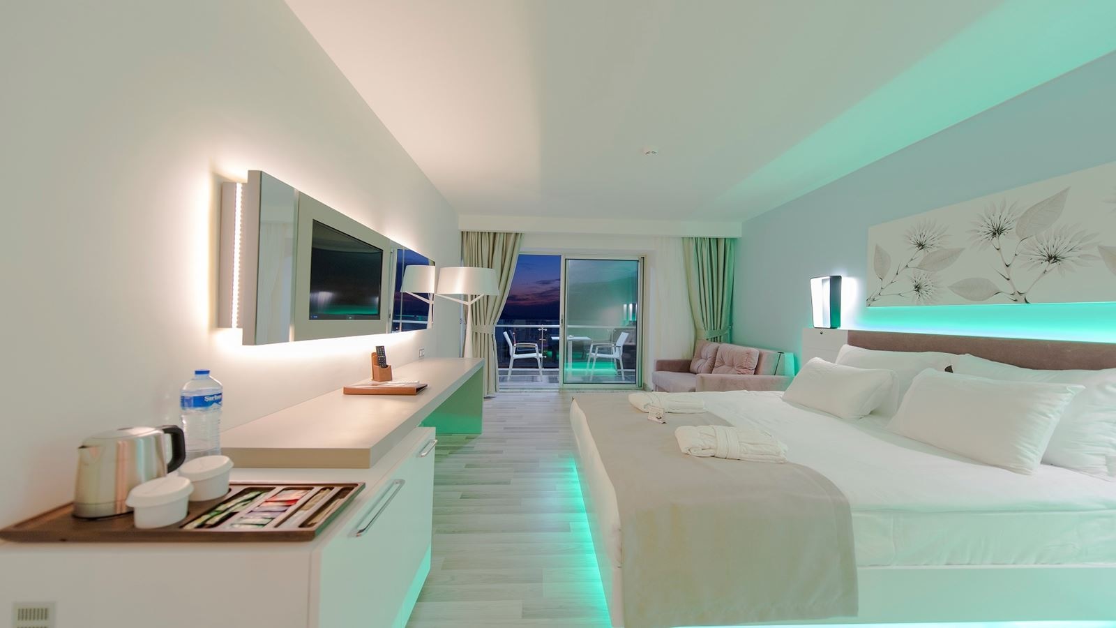 rooms-deluxe-room-sea-view