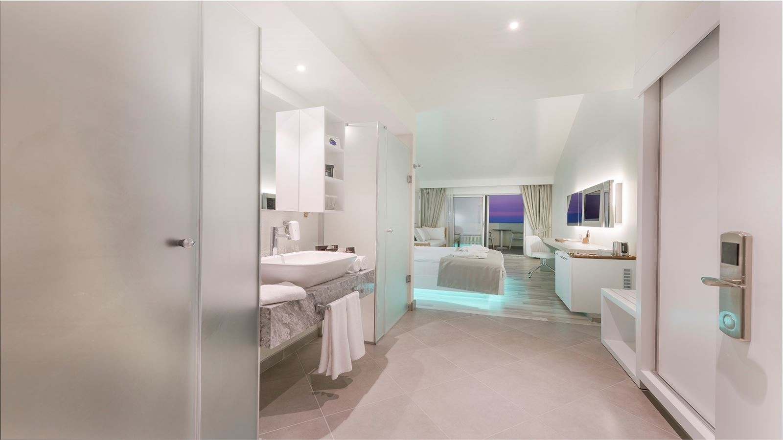 rooms-superior-deluxe-room