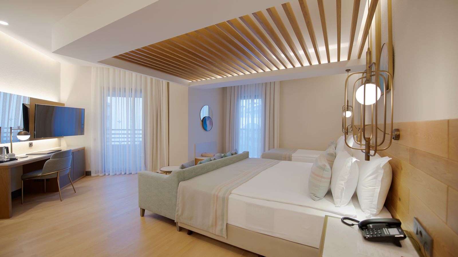 rooms-superior-corner-room