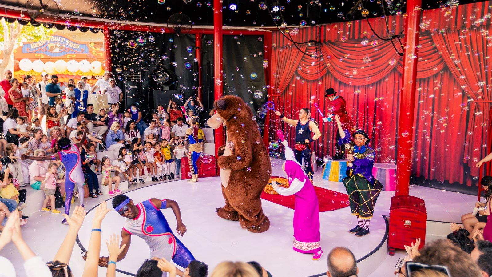 Show-uri de seară și spectacole