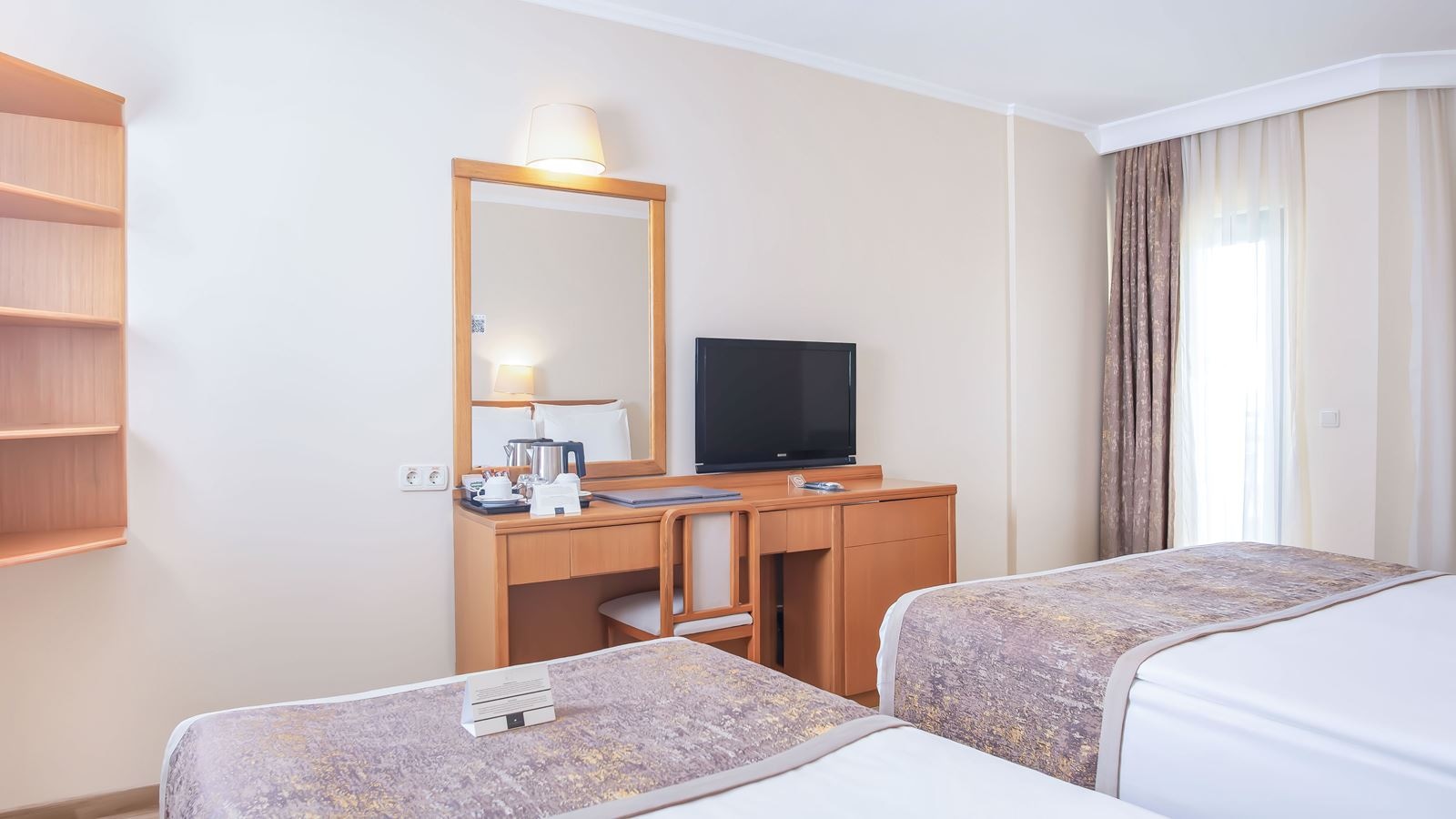 rooms-standard-side-sea-view