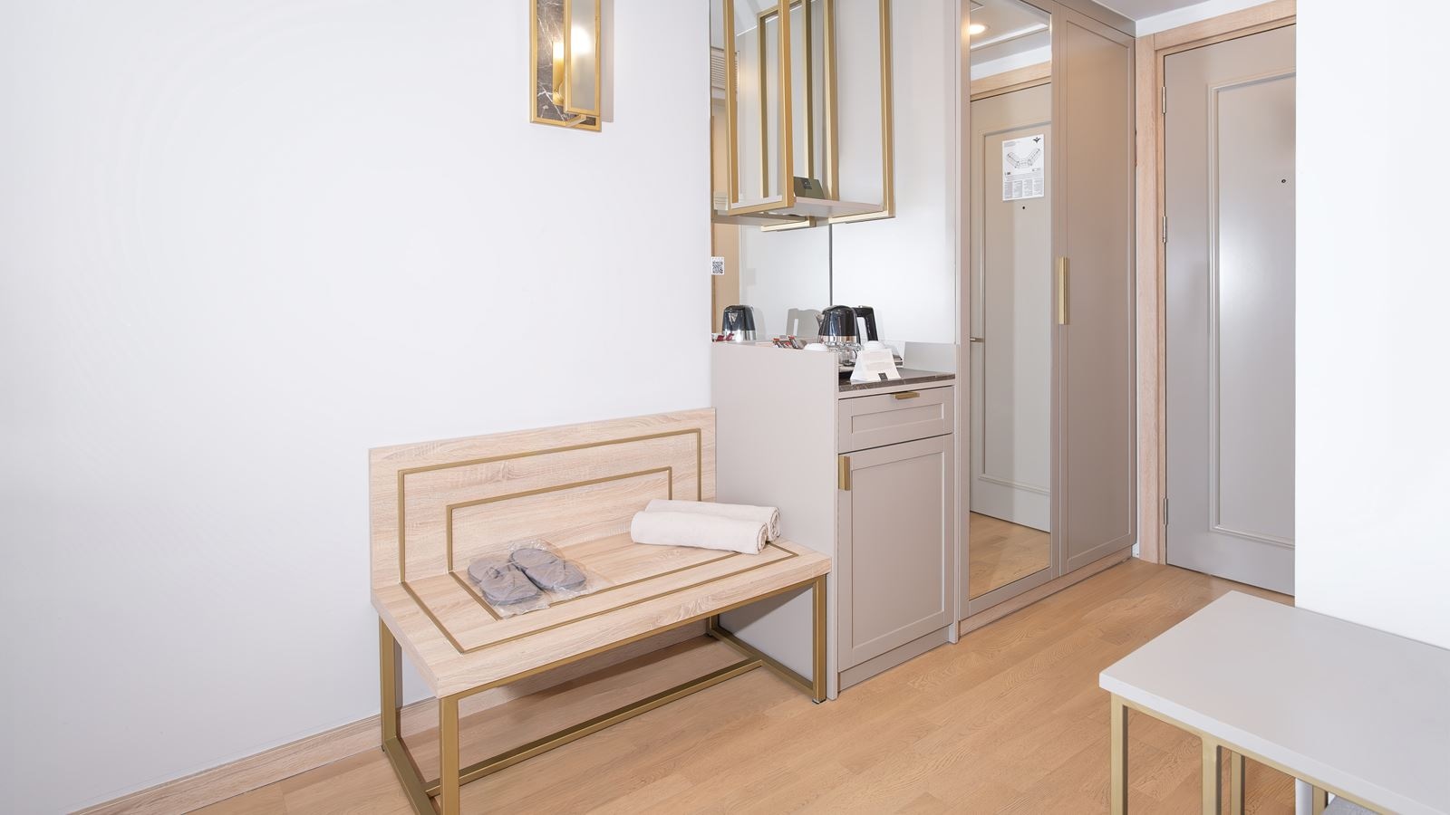 rooms-suite-room-sea-view