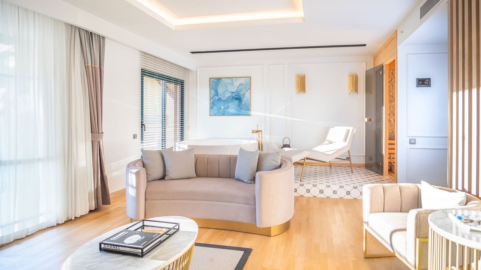 rooms-suite-with-sauna--jakuzzi