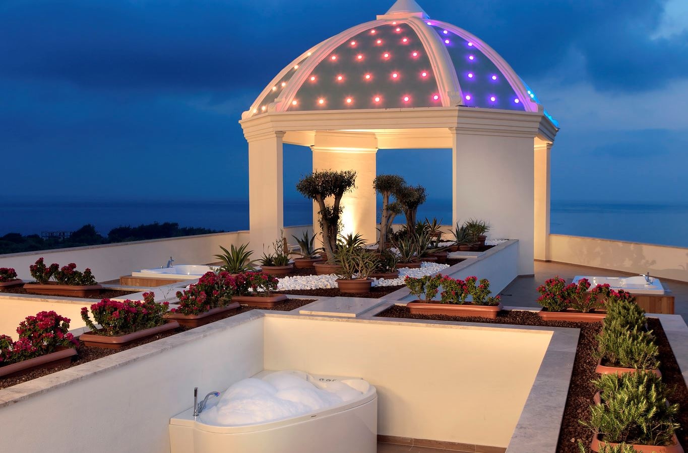 rooms-superior-room-with-jacuzzi