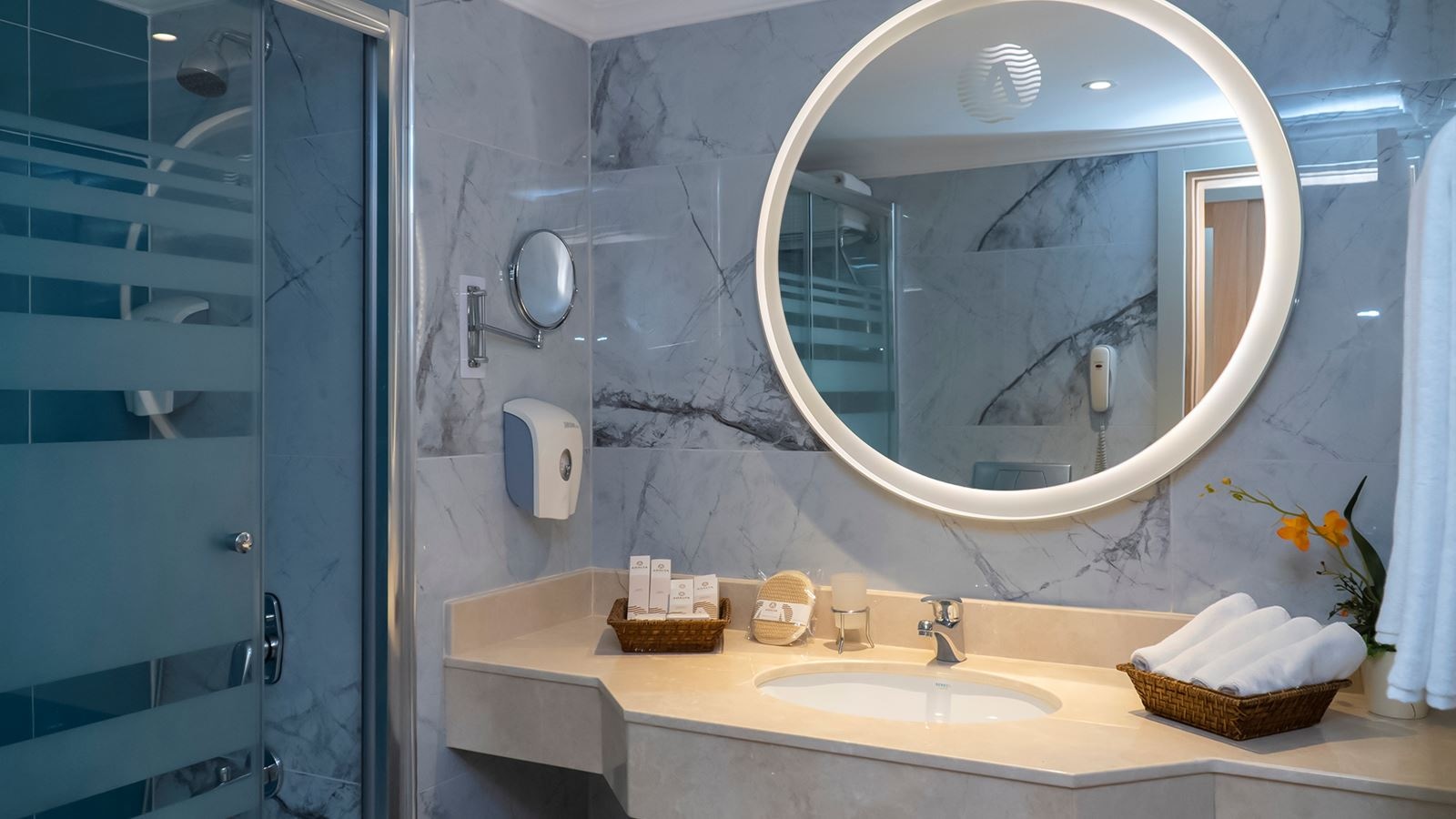 rooms-standard-room-land-view