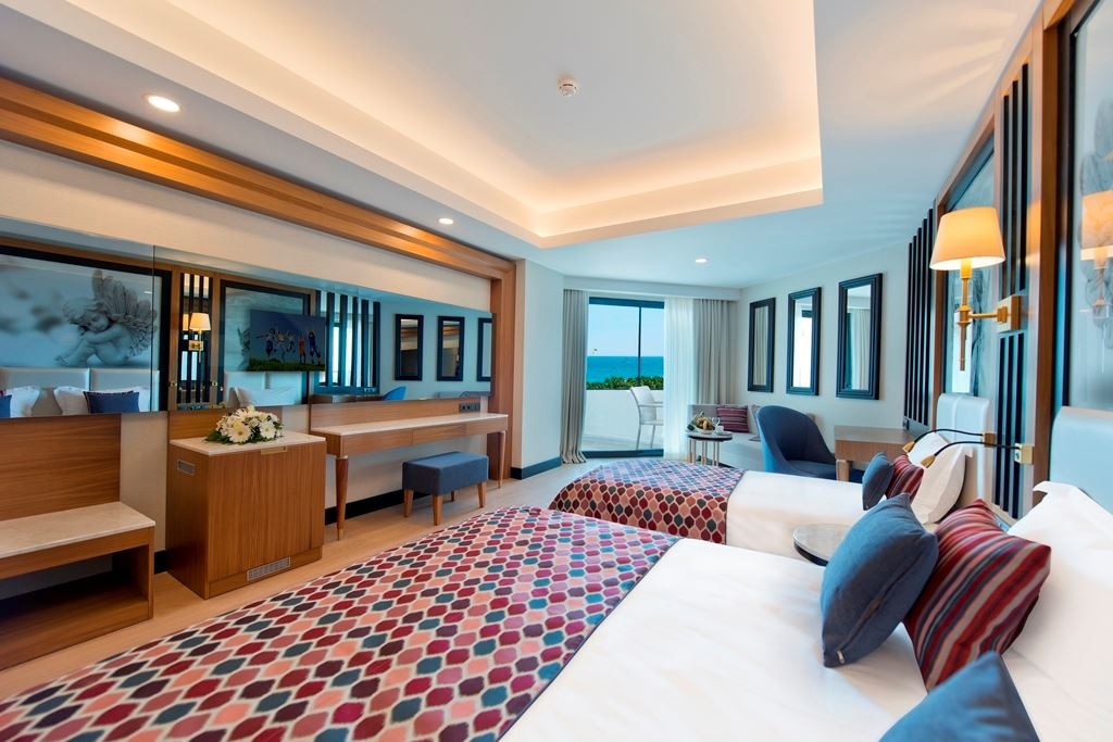 rooms-standard-room-side-sea-view