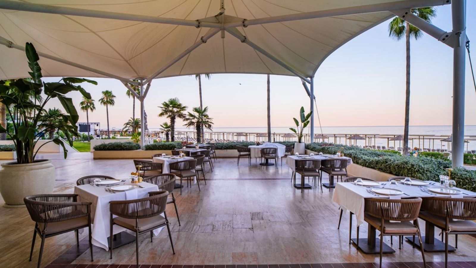 restaurants-la-jolla-pool-snack