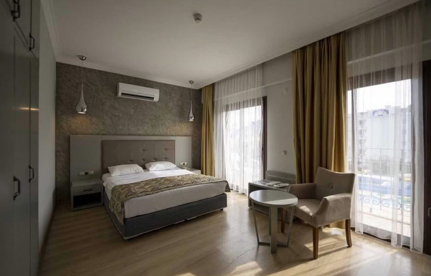 rooms-standrad-room-land-view