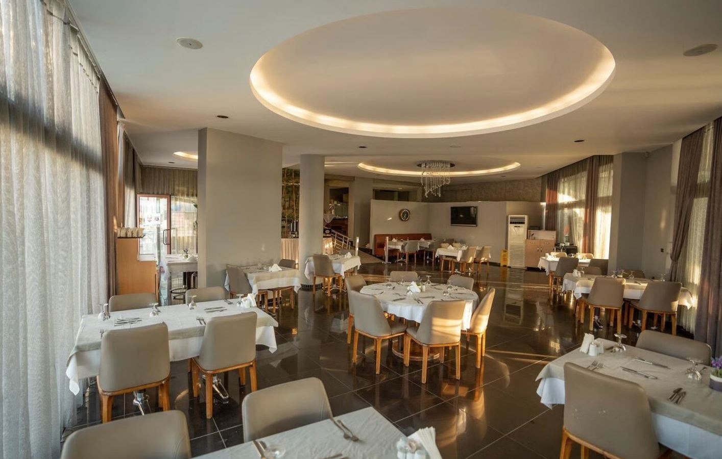 restaurants-main-restaurant