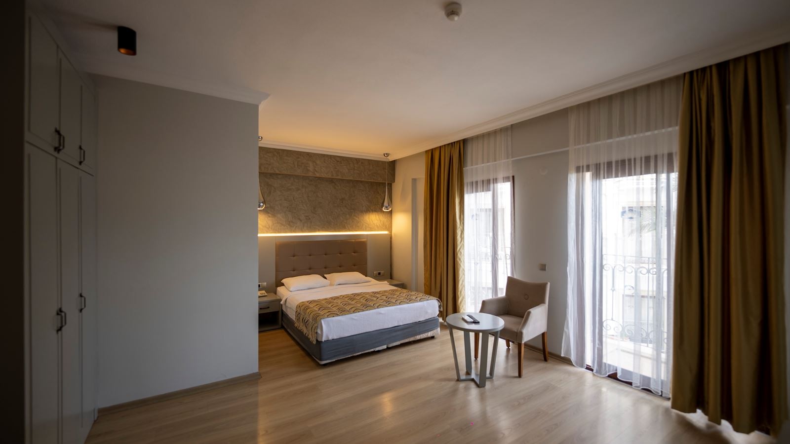 rooms-standrad-room-land-view