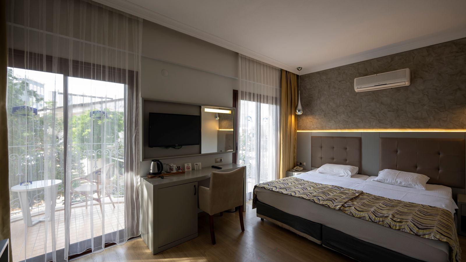 rooms-standrad-room-land-view