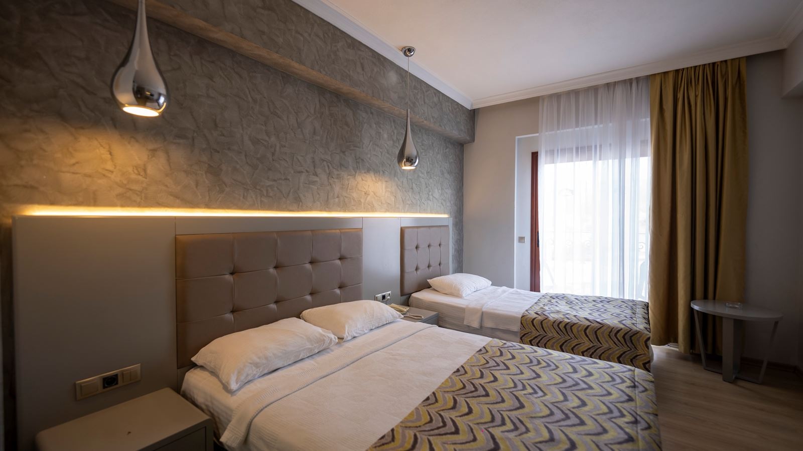 rooms-standrad-room-land-view