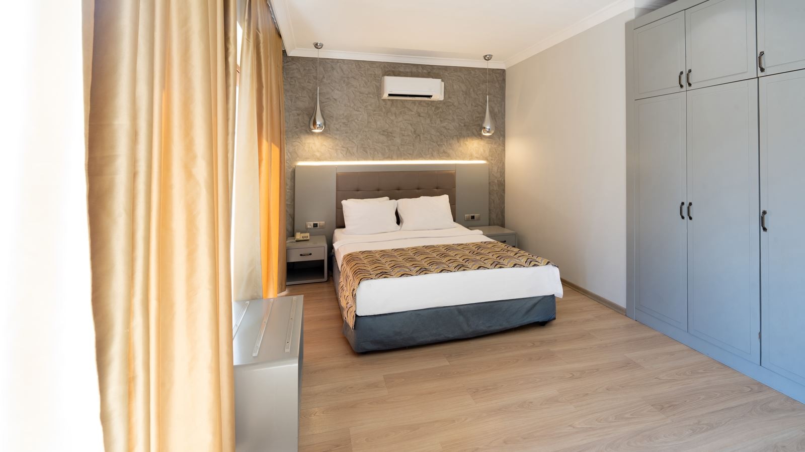 rooms-standrad-room-land-view