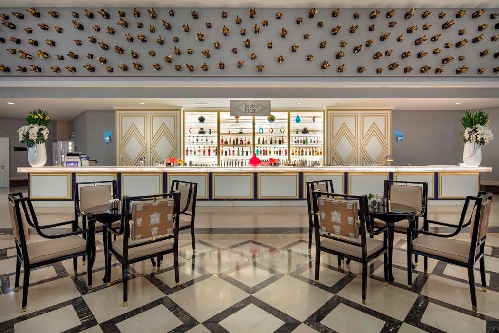 restaurants-the-pajaro-verde-patisserie