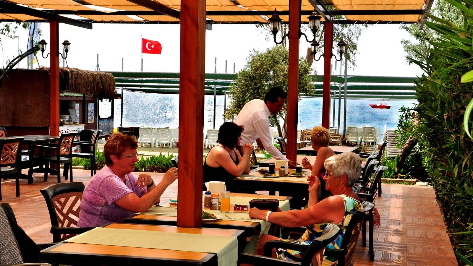 restaurants-beach-bar