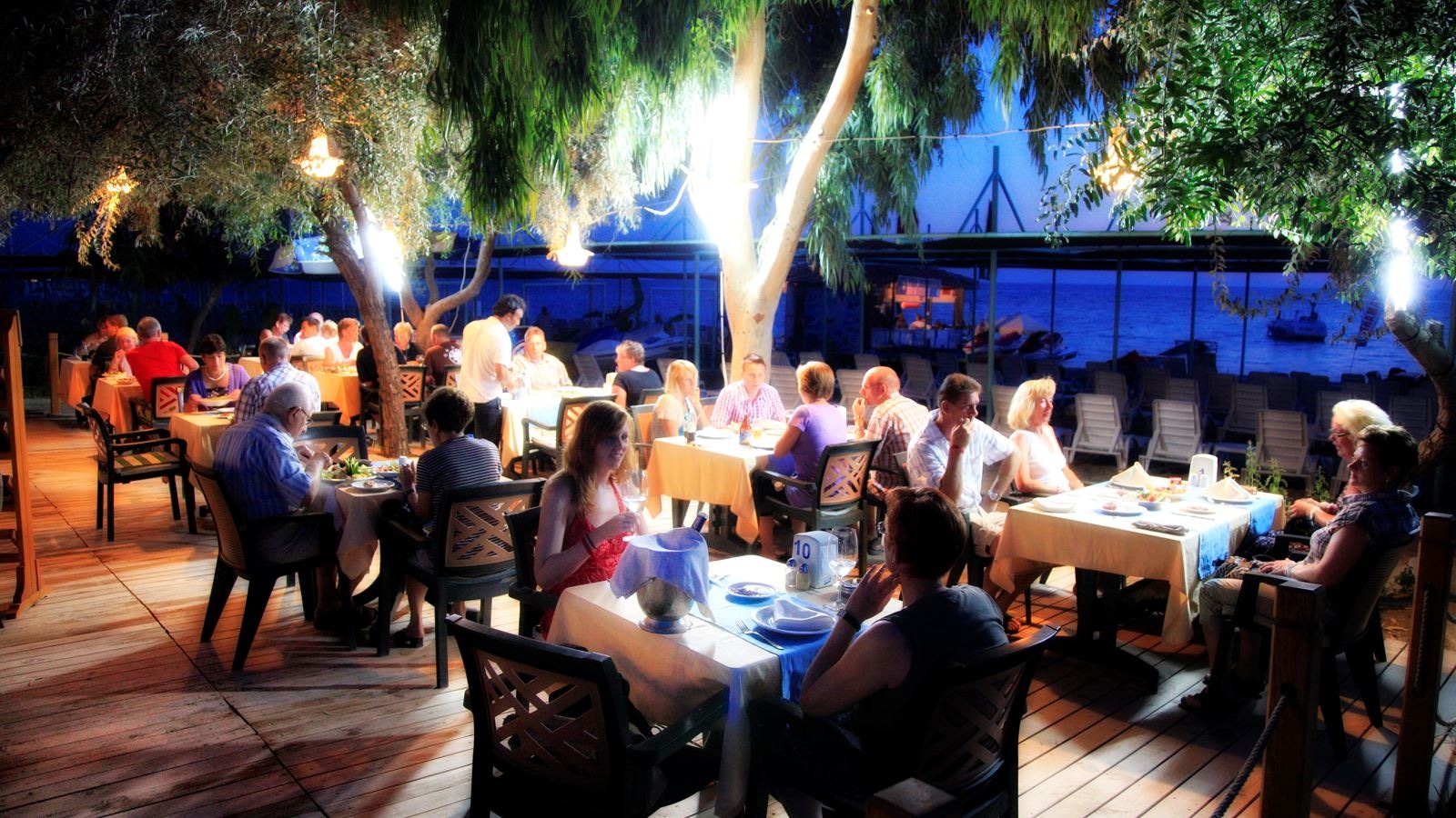 restaurants-beach-bar