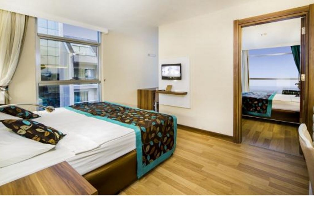 rooms-family-room