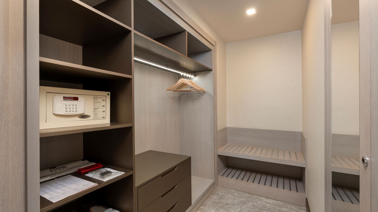 rooms-superior-standard-room-sea-view