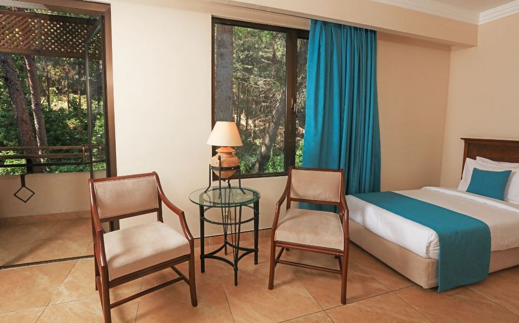 rooms-standard-garden-view