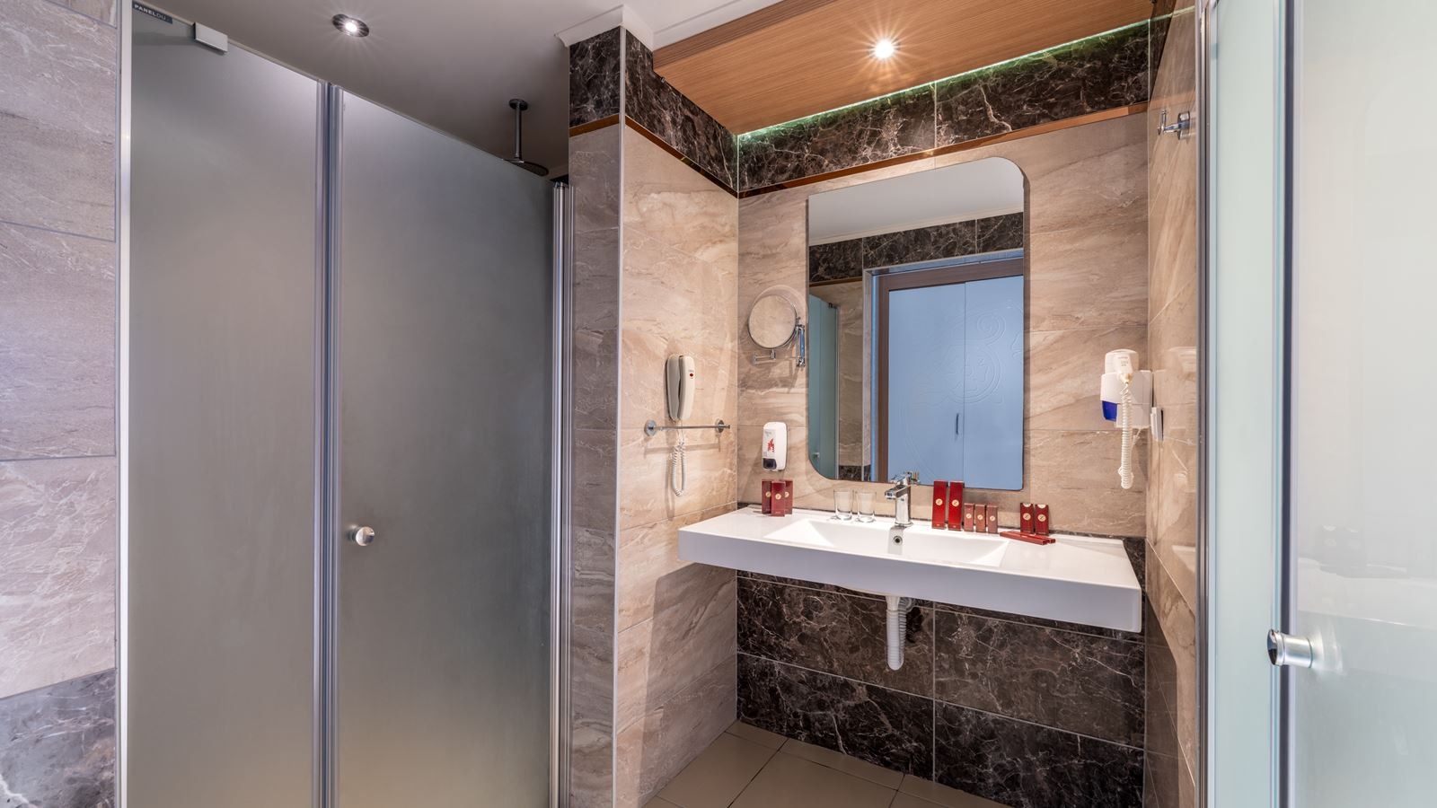 rooms-premium-standard-room