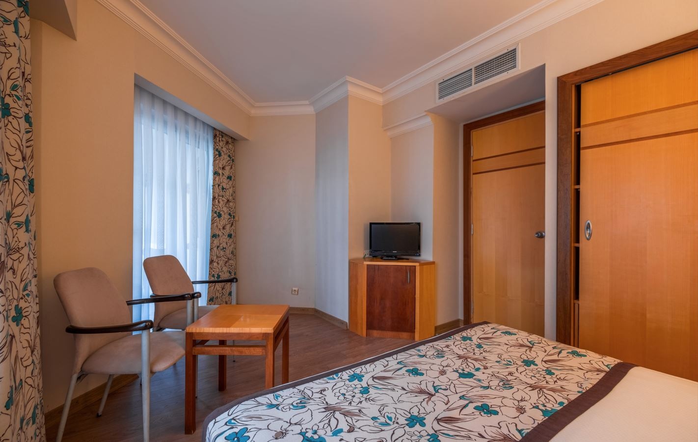 rooms-family-2-bedrooms