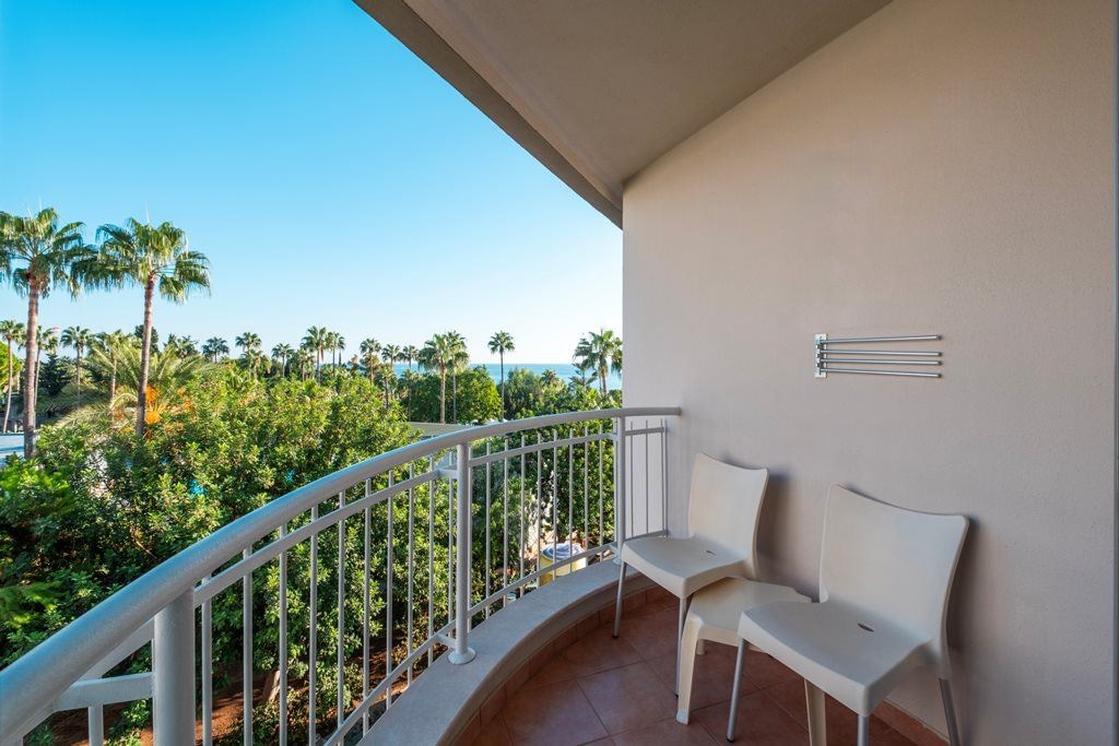 rooms-standard-room-side-sea-view-with-balcony