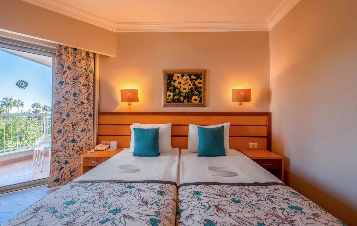 rooms-standard-room-side-sea-view-with-balcony