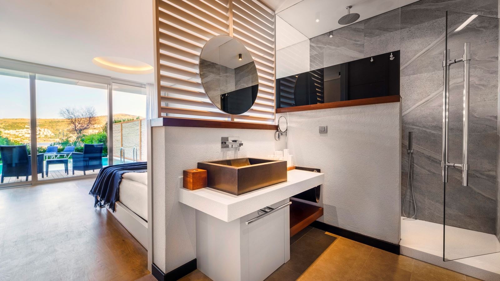rooms-luxury-room