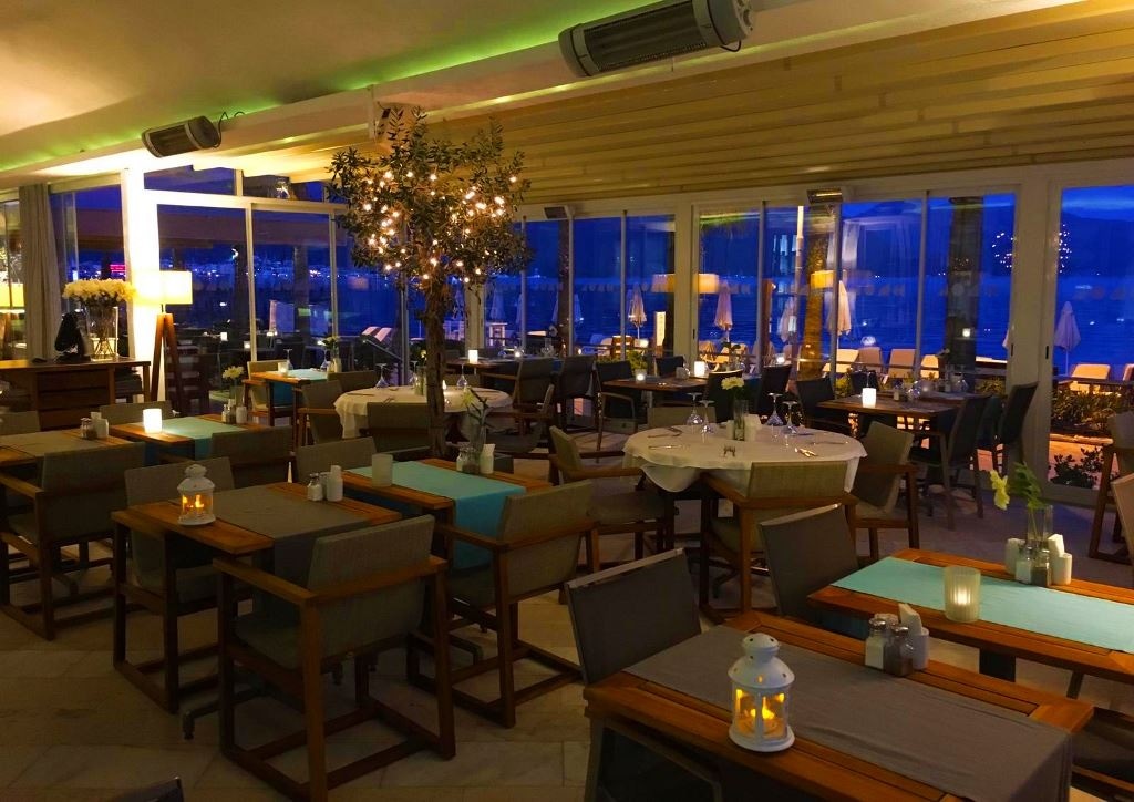 restaurants-main-restaurant-bar