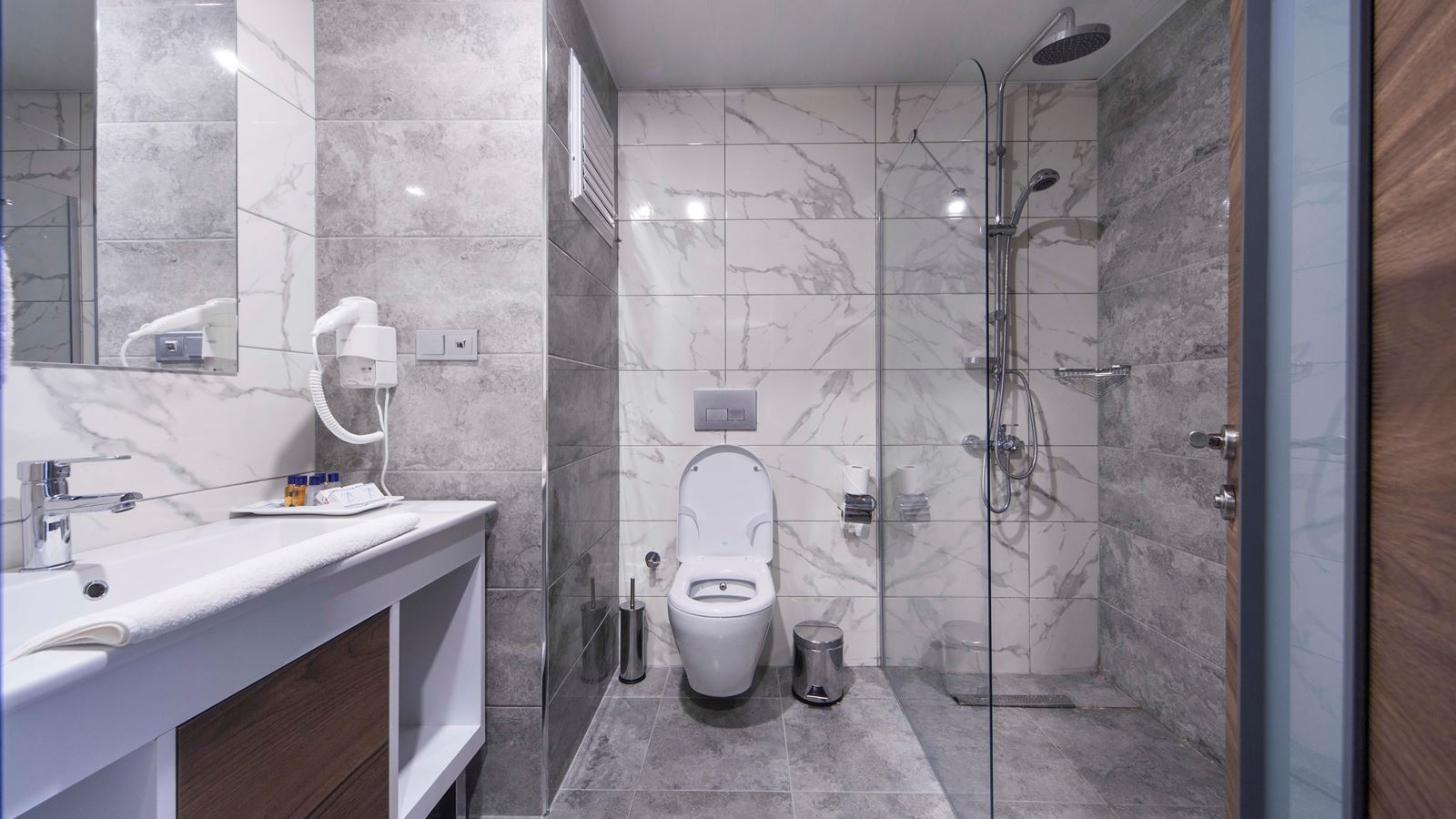 rooms-standard-large-room