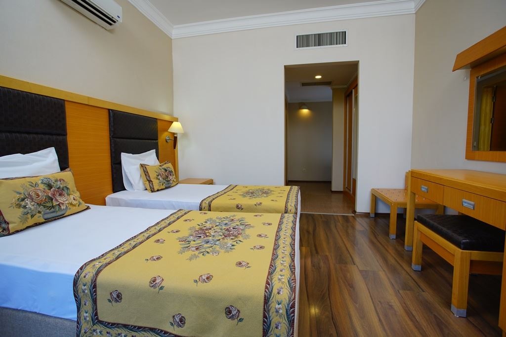 rooms-standard-land-side