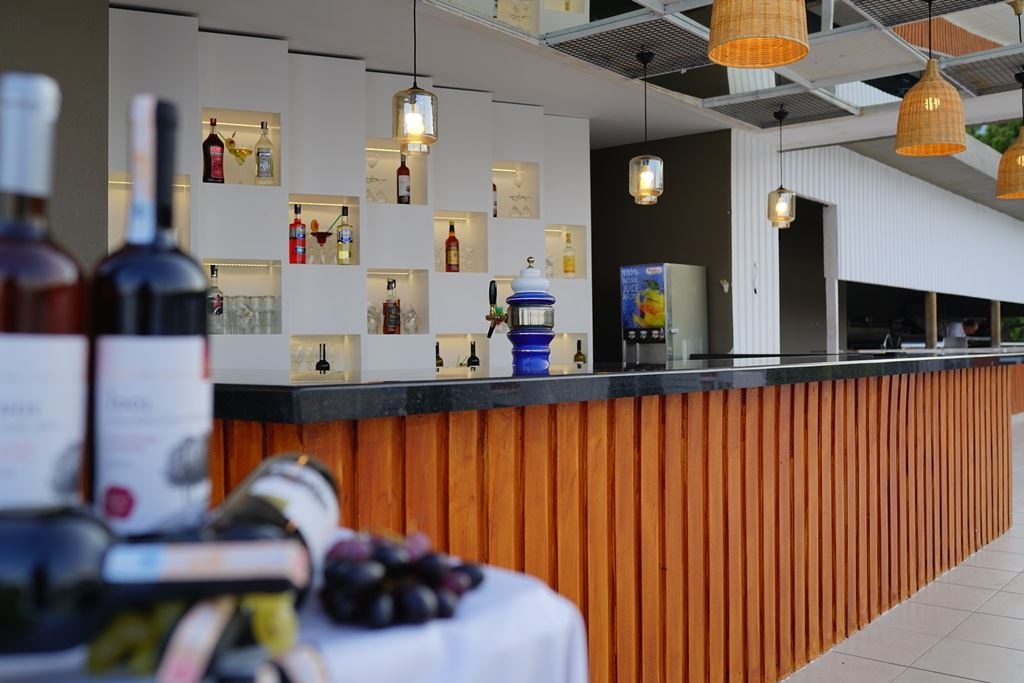 bars-sunset-turquoise-bar