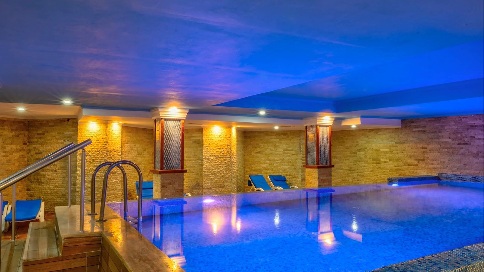 pools-indoor-pool