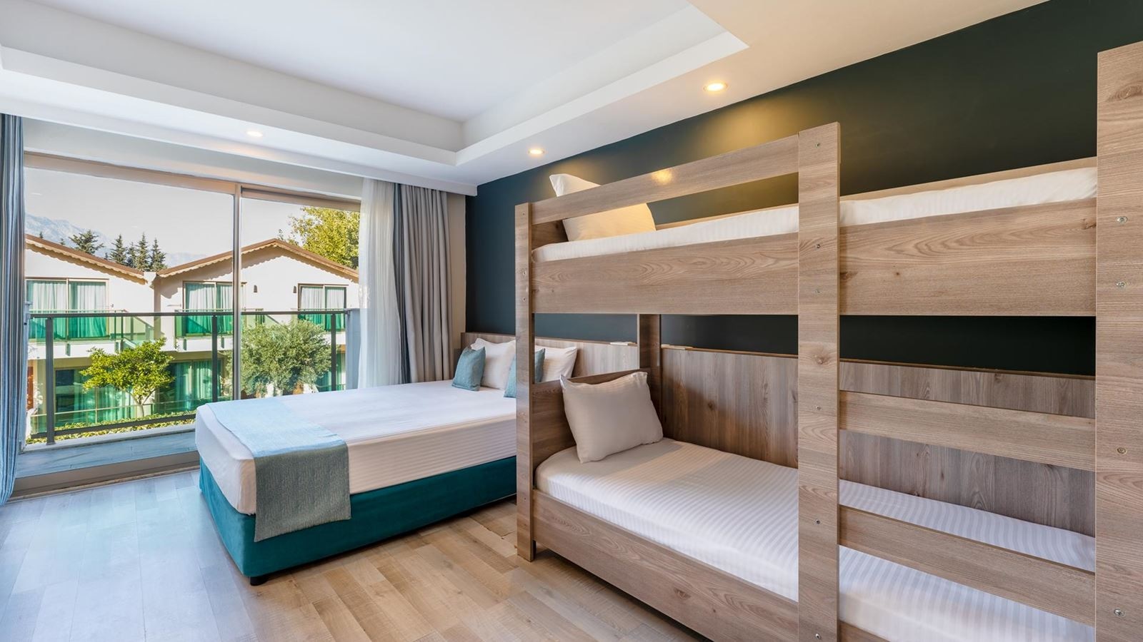 rooms-standard-bunkbed-room--main-building-annex--building