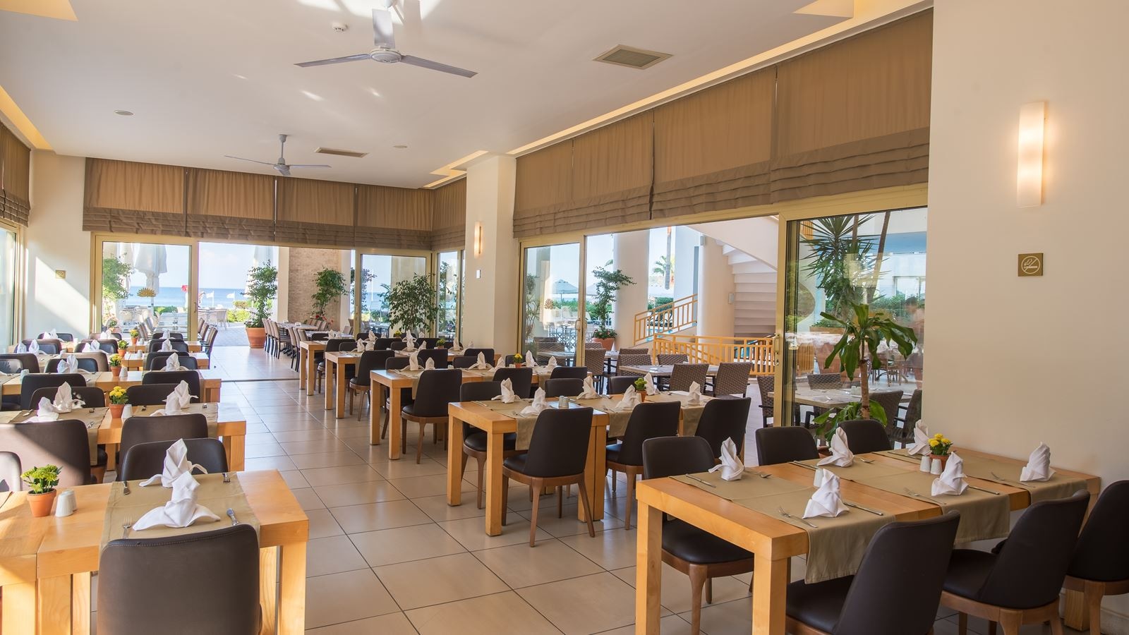 restaurants-buffetrestaurant