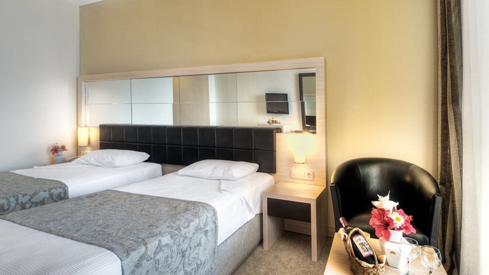 rooms-economy-room-only-for-european-market